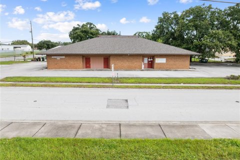 Propiedad comercial en venta en Kissimmee, Florida, 422.8 m2 № 2308848 - foto 17