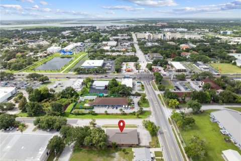 Propiedad comercial en venta en Kissimmee, Florida, 422.8 m2 № 2308848 - foto 12