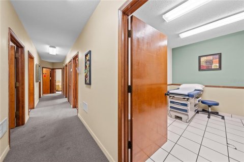 Propiedad comercial en venta en Kissimmee, Florida, 422.8 m2 № 2308848 - foto 25