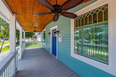 House in Punta Gorda, Florida 3 bedrooms, 256.22 sq.m. № 2237957 - photo 12