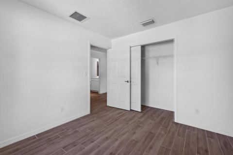 Casa en venta en Port St. Lucie, Florida, 3 dormitorios, 120.4 m2 № 2357759 - foto 19