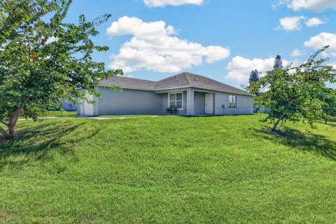 Casa en venta en Port St. Lucie, Florida, 3 dormitorios, 120.4 m2 № 2357759 - foto 3