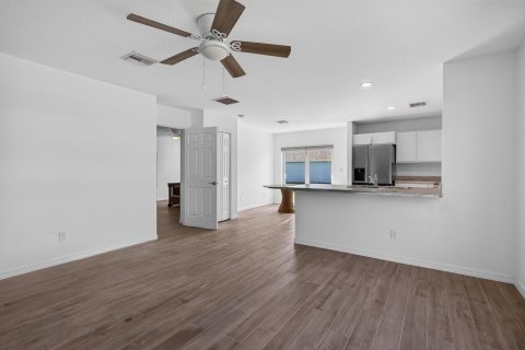 Casa en venta en Port St. Lucie, Florida, 3 dormitorios, 120.4 m2 № 2357759 - foto 5