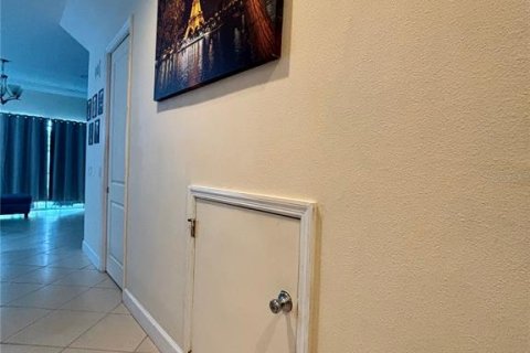 Adosado en venta en Davenport, Florida, 4 dormitorios, 194.54 m2 № 1523091 - foto 9