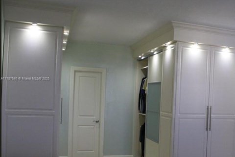 Купить кондоминиум в Холливуд, Флорида 2 спальни, 105.17м2, № 1714969 - фото 20