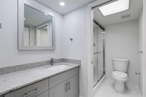 Condo in Pembroke Pines, Florida, 2 bedrooms № 2187201 - photo 25