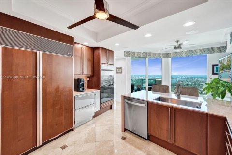 Condominio en venta en Fort Lauderdale, Florida, 2 dormitorios, 196.02 m2 № 2054902 - foto 3
