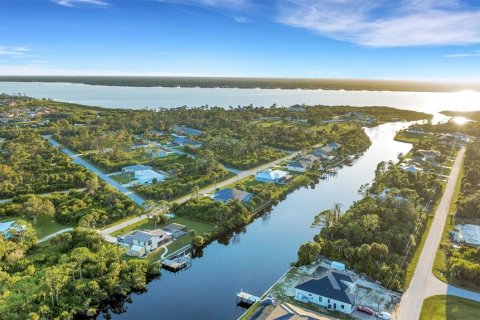 Купить земельный участок в Порт-Шарлотт, Флорида № 847644 - фото 4