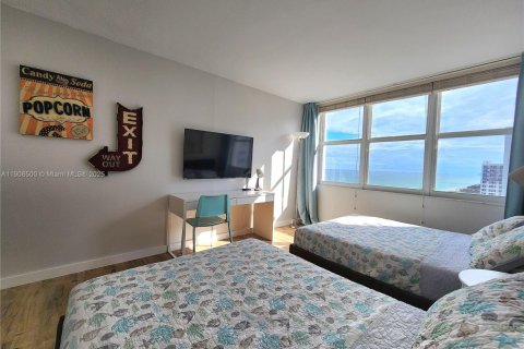 Copropriété à louer à Hollywood, Floride: 2 chambres, 126.35 m2 № 1966739 - photo 30