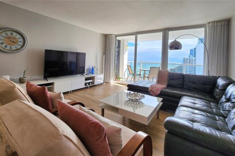 Copropriété à louer à Hollywood, Floride: 2 chambres, 126.35 m2 № 1966739 - photo 5