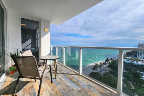 Copropriété à louer à Hollywood, Floride: 2 chambres, 126.35 m2 № 1966739 - photo 2