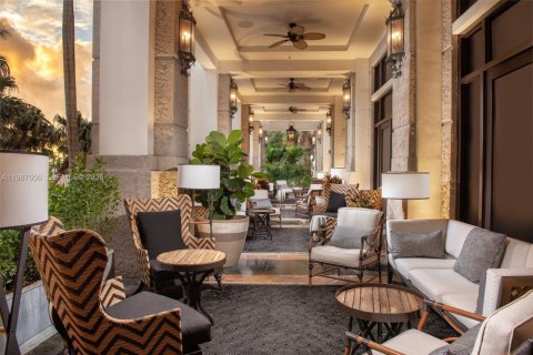 Condo in Miami, Florida, 1 bedroom  № 2053082 - photo 16