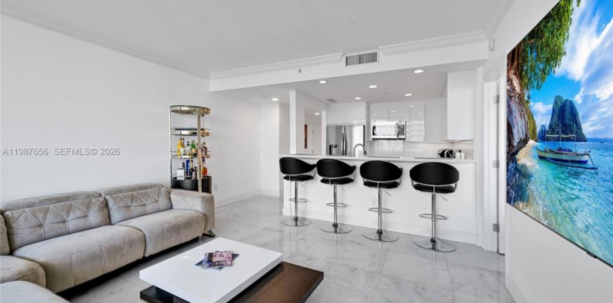 Condo in Miami, Florida, 1 bedroom  № 2053082