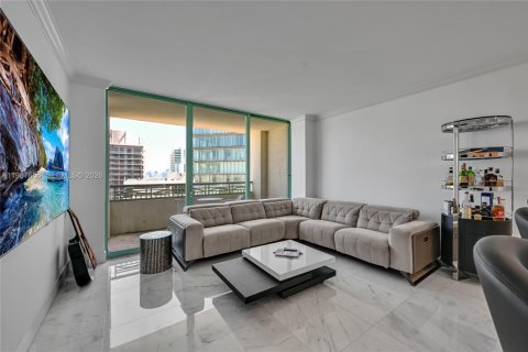 Condo in Miami, Florida, 1 bedroom  № 2053082 - photo 6