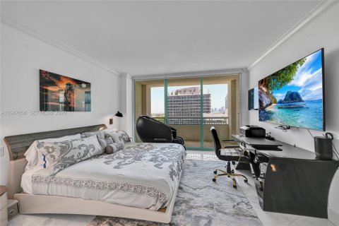 Condo in Miami, Florida, 1 bedroom  № 2053082 - photo 7