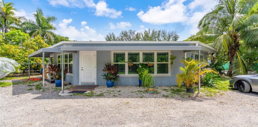 Casa en Miami, Florida 4 dormitorios, 214.42 m2 № 1762984