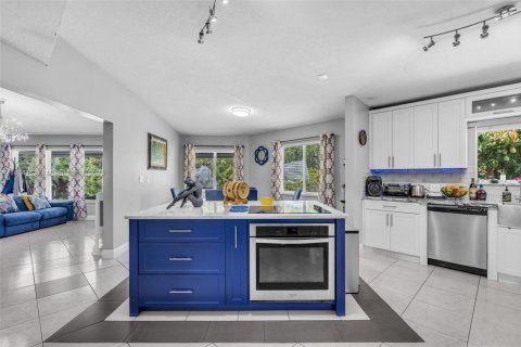 Casa en venta en Miami, Florida, 4 dormitorios, 214.42 m2 № 1762984 - foto 6