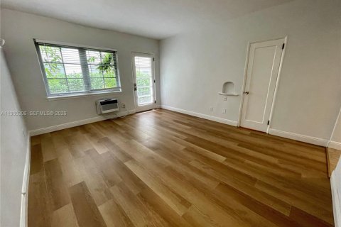 Apartamento en alquiler en Miami Beach, Florida, 41.81 m2 № 2026935 - foto 6