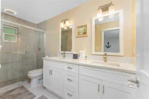 House in Punta Gorda, Florida 2 bedrooms, 132.39 sq.m. № 2167571 - photo 28
