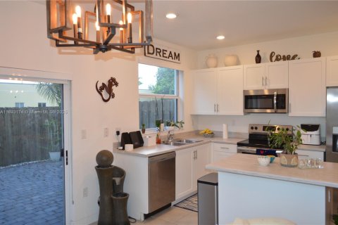Touwnhouse à vendre à Homestead, Floride: 3 chambres, 123.37 m2 № 2091158 - photo 8