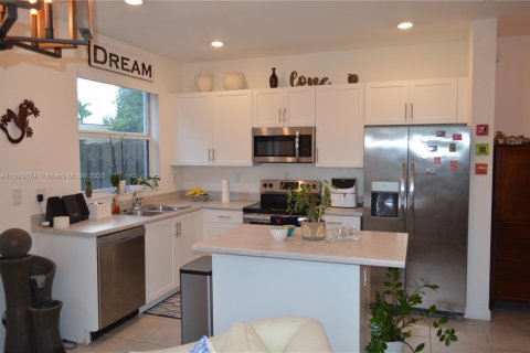 Touwnhouse à vendre à Homestead, Floride: 3 chambres, 123.37 m2 № 2091158 - photo 7