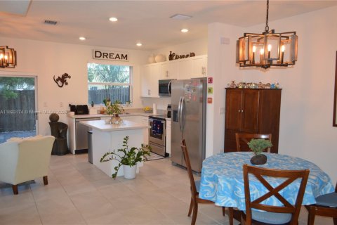 Touwnhouse à vendre à Homestead, Floride: 3 chambres, 123.37 m2 № 2091158 - photo 11