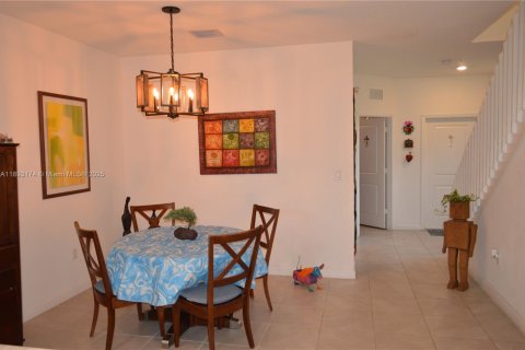 Touwnhouse à vendre à Homestead, Floride: 3 chambres, 123.37 m2 № 2091158 - photo 10