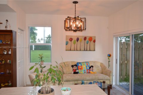 Touwnhouse à vendre à Homestead, Floride: 3 chambres, 123.37 m2 № 2091158 - photo 6
