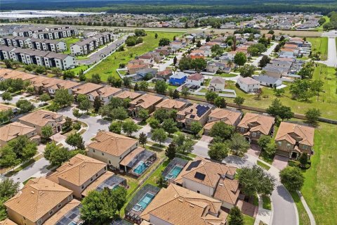 Купить виллу или дом в Дэвенпорт, Флорида 9 комнат, 264.03м2, № 2234873 - фото 7