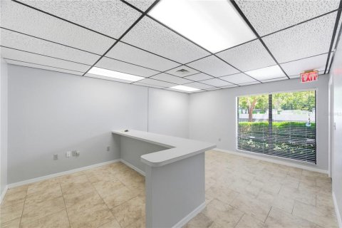 Propiedad comercial en venta en Largo, Florida, 104.52 m2 № 2156757 - foto 12