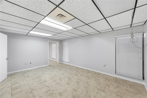 Propiedad comercial en venta en Largo, Florida, 104.52 m2 № 2156757 - foto 5