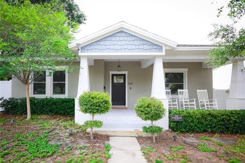 House in Saint Petersburg, Florida 4 bedrooms, 192.68 sq.m. № 2219759