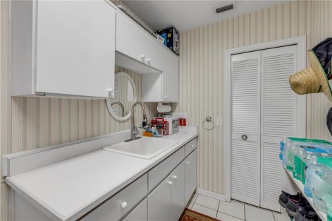 House in Daytona Beach, Florida 3 bedrooms, 227.33 sq.m. № 2277112 - photo 22