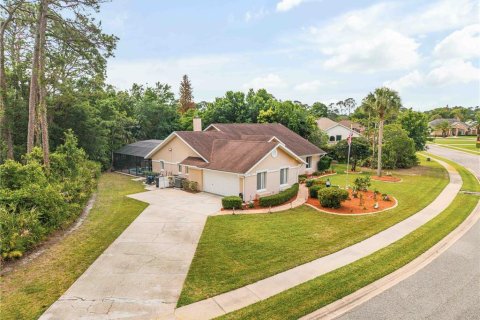 House in Daytona Beach, Florida 3 bedrooms, 227.33 sq.m. № 2277112 - photo 2