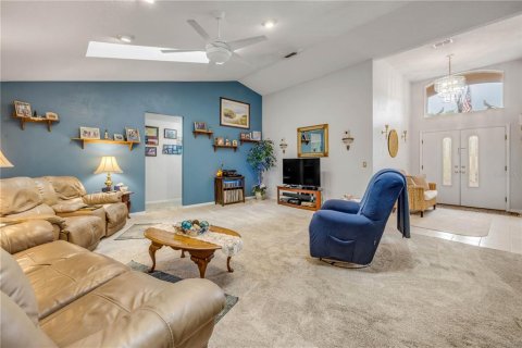 House in Daytona Beach, Florida 3 bedrooms, 227.33 sq.m. № 2277112 - photo 6