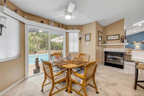 House in Daytona Beach, Florida 3 bedrooms, 227.33 sq.m. № 2277112 - photo 14
