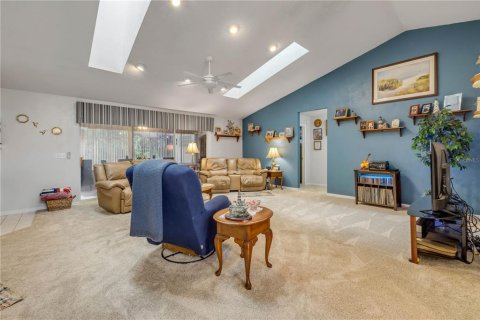 House in Daytona Beach, Florida 3 bedrooms, 227.33 sq.m. № 2277112 - photo 7