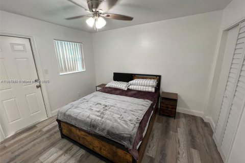 Casa en Fort Lauderdale, Florida 1 dormitorio, 155.61 m2 № 2012149