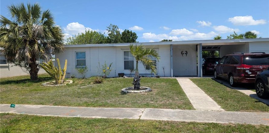 Villa ou maison à Port Charlotte, Floride 2 chambres, 85.28 m2 № 1854499