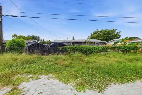 House in Pompano Beach, Florida 4 bedrooms, 115.48 sq.m. № 2249293 - photo 30