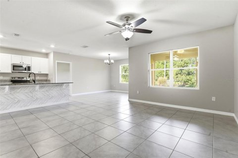House in DeBary, Florida 3 bedrooms, 158.49 sq.m. № 2167615 - photo 3