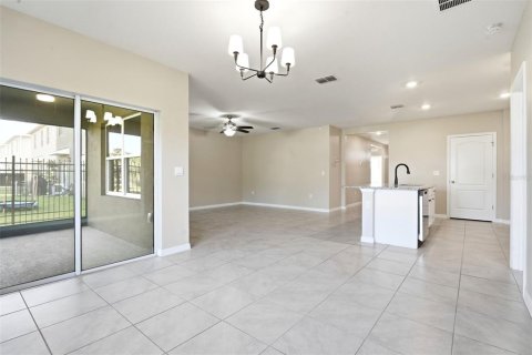 House in DeBary, Florida 3 bedrooms, 158.49 sq.m. № 2167615 - photo 13