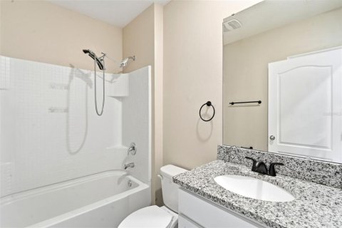 House in DeBary, Florida 3 bedrooms, 158.49 sq.m. № 2167615 - photo 18