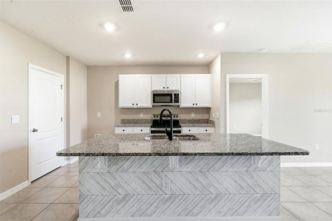 House in DeBary, Florida 3 bedrooms, 158.49 sq.m. № 2167615 - photo 8