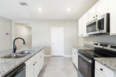 House in DeBary, Florida 3 bedrooms, 158.49 sq.m. № 2167615 - photo 11