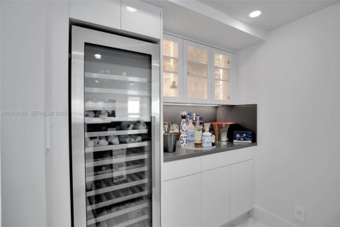 Condo in Miami Beach, Florida, 3 bedrooms  № 1976600 - photo 23