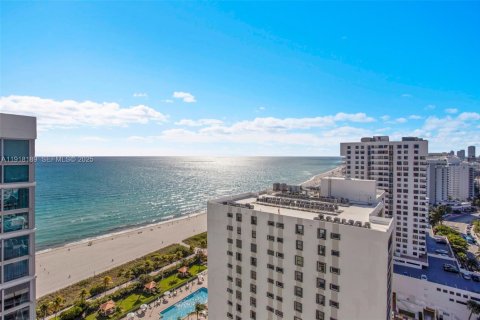 Condo in Miami Beach, Florida, 3 bedrooms  № 1976600 - photo 6