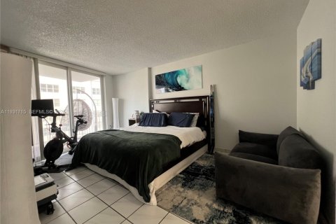 Снять в аренду кондоминиум в Майами-Бич, Флорида 1 спальня, 69.68м2, № 1990663 - фото 16