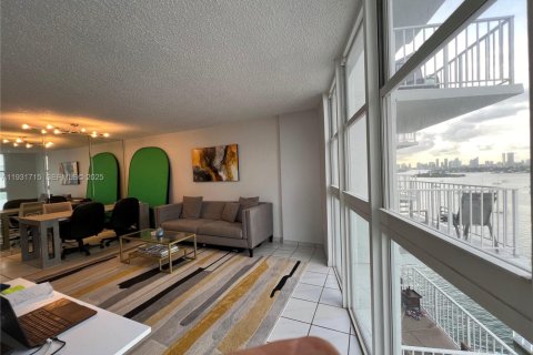 Снять в аренду кондоминиум в Майами-Бич, Флорида 1 спальня, 69.68м2, № 1990663 - фото 6