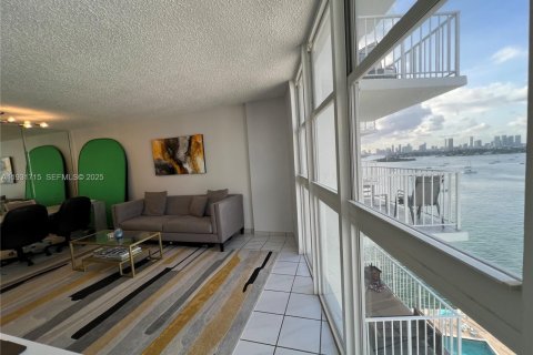 Снять в аренду кондоминиум в Майами-Бич, Флорида 1 спальня, 69.68м2, № 1990663 - фото 4